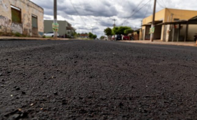 Microrrevestimento proporciona mais segurança, durabilidade e qualidade para vias de Rondonópolis