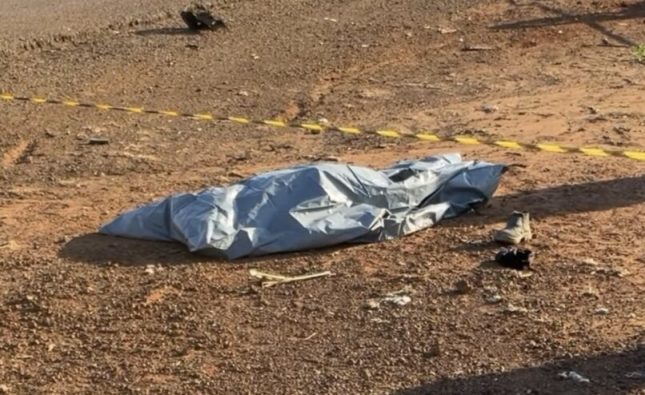Motociclista morre após colidir com picape na BR-163; passageiro com fratura exposta está no Hospital Regional