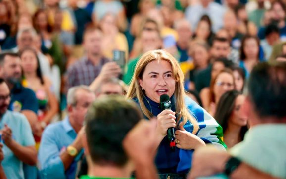 Pesquisa: Alessandra cresce, entra no Top 10 e já aparece ao lado de figurões na corrida pela ALMT