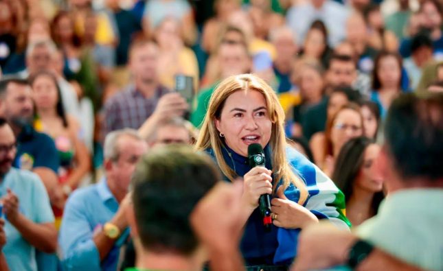 Pesquisa: Alessandra cresce, entra no Top 10 e já aparece ao lado de figurões na corrida pela ALMT