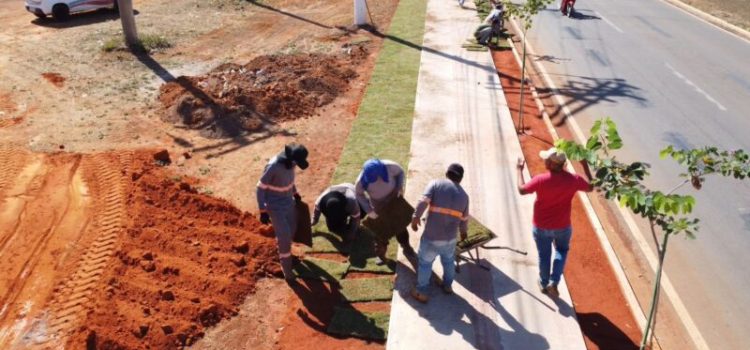 Serviços da Prefeitura pela cidade não param mesmo durante a Exposul