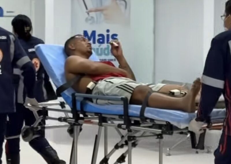 Suposta amante esfaqueia ‘garanhão’ durante briga com esposa e vídeo mostra chegada ao Hospital Regional