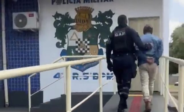 Vídeo mostra prisão de homem acusado de matar vítima a facadas em Rondonópolis