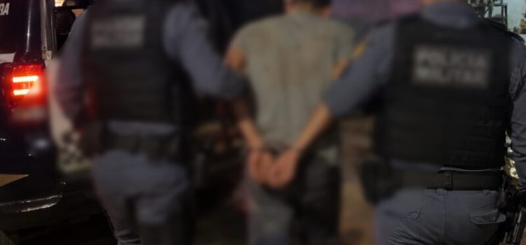‘Doido’ de cachaça invade casa da ex e ameaça se for preso em Rondonópolis: ‘Saio da cadeia e te mato’