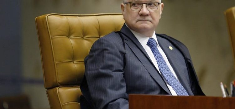Fachin avalia antecipar voto sobre Moraes para abreviar sessão; investigação deve ser aberta e ministro afastado
