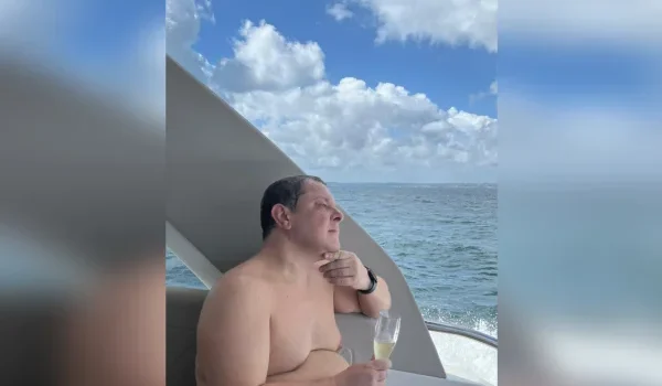 Farra do INSS: Lulinha teve Réveillon com quase R$ 18 mil em bebidas pagas por empresa de Roberta Luchsinger