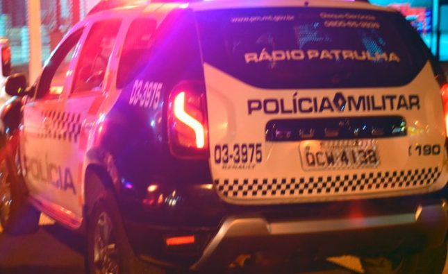Mulher se tranca em banheiro após ex tentar levá-la à força para falar com pessoas misteriosas em Rondonópolis