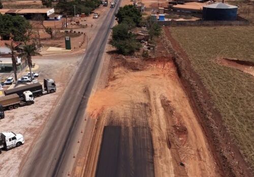 OBRA TRAVADA: Ocupação irregular trava obras de duplicação do Anel Viário em Rondonópolis
