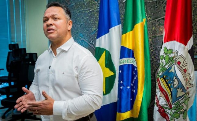 Prefeito Cláudio Ferreira fortalece governo digital com Sistema Eletrônico de Informações