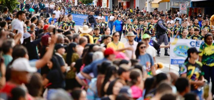 Prefeito Cláudio Ferreira garante gratuidade no transporte público para Desfile de Sete de Setembro