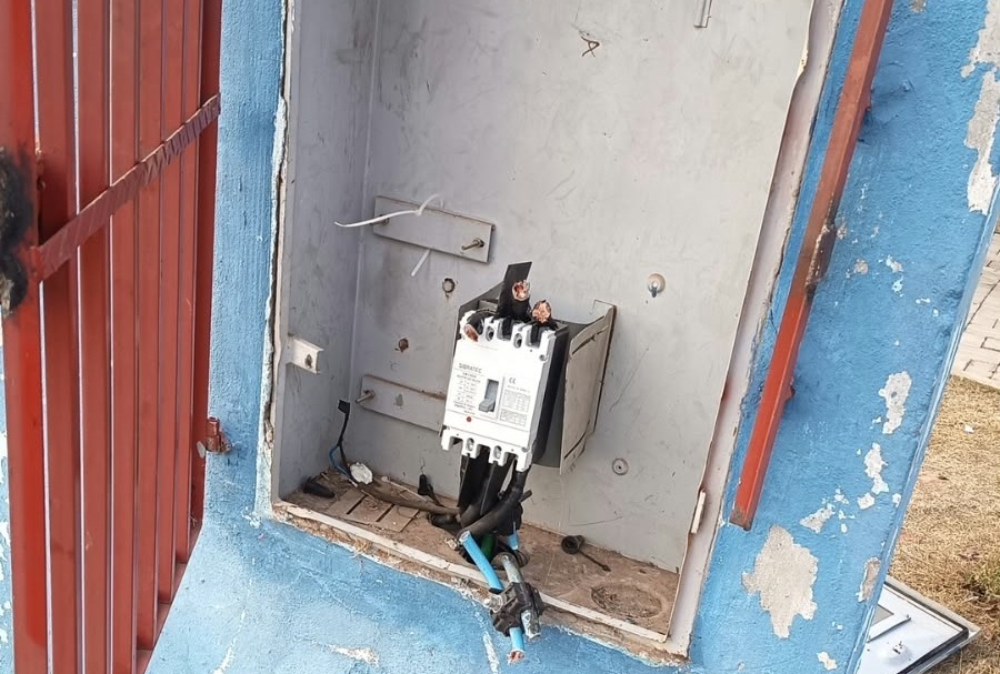 Vândalos furtam padrão de energia e causam nova suspensão do atendimento no Casaldáliga