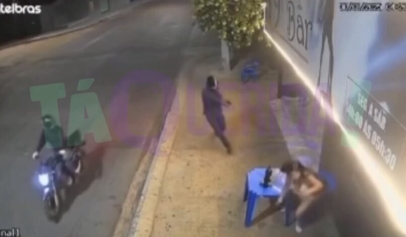 Vídeo mostra dona de bar sofrendo atentado a tiros e escapando da morte em MT