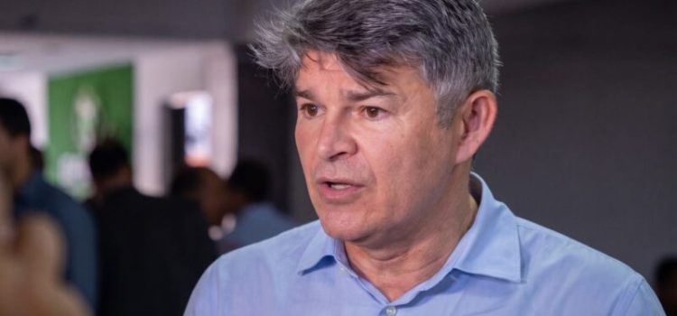 Zé Medeiros reage a boatos sobre candidatura e diz “não tenho rabo preso”