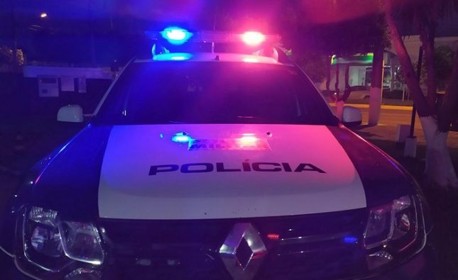 Acusado de tentativa de assassinato, homem esfaqueia companheira e foge em Rondonópolis