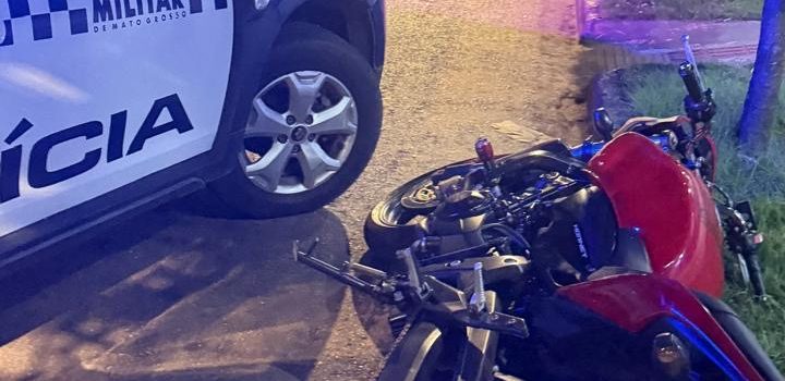 Amostradinho com moto sem placa foge em alta velocidade da PM e é detido em Rondonópolis