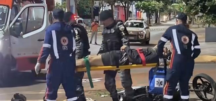 Bandido morre em confronto com a PM após fuga de moto e comparsa acaba preso em MT; veja vídeos