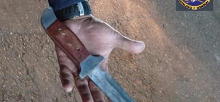 Briga por cigarro termina com ameaça com punhal, agressão e homem preso ao tentar fugir em Rondonópolis
