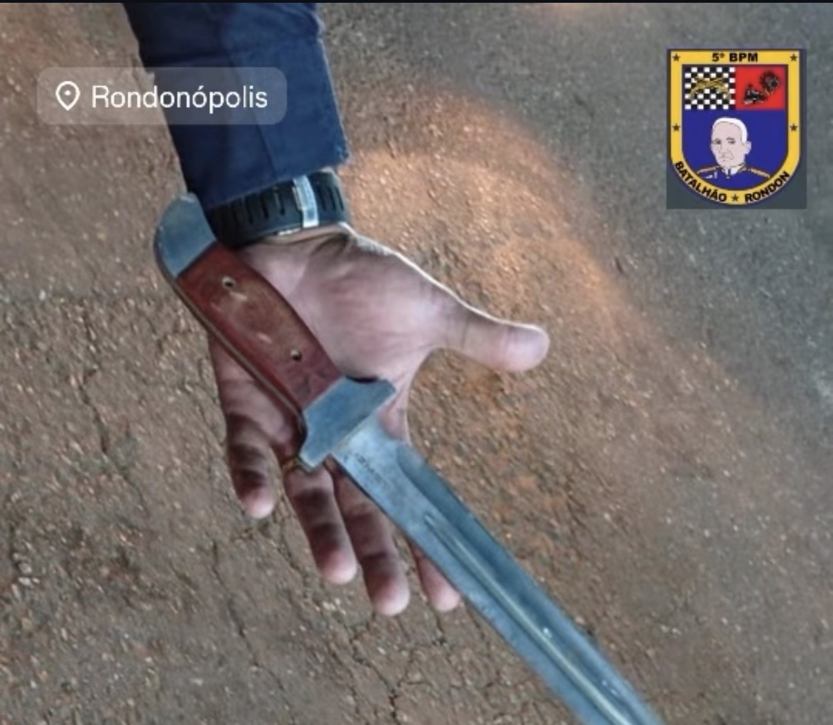 Briga por cigarro termina com ameaça com punhal, agressão e homem preso ao tentar fugir em Rondonópolis