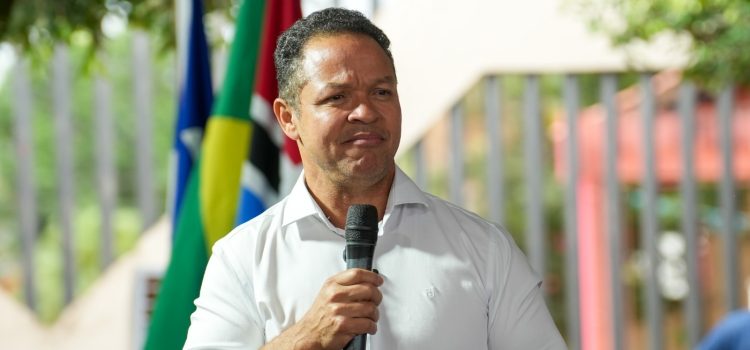 Cláudio Ferreira facilita regras para regularização de edificações irregulares e clandestinas