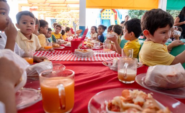Em mais uma inovação, Prefeitura de Rondonópolis promove Dia do Cachorro-Quente Saudável nas escolas