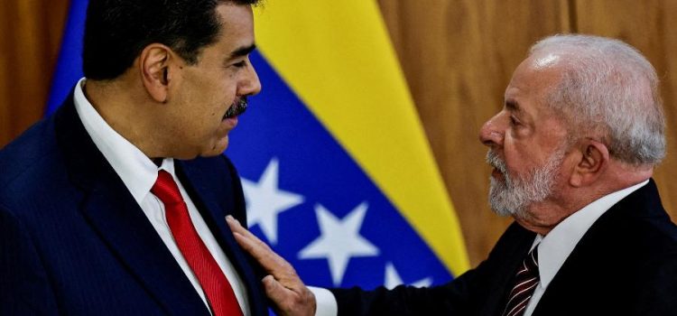 Empresa fantasma que trabalhou para Maduro gastou até R$2 milhões em anúncios contra Flávio