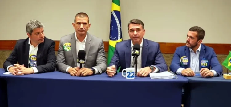 Flávio afirm que Lula usou “amigos do Judiciário” para “censurar debate”