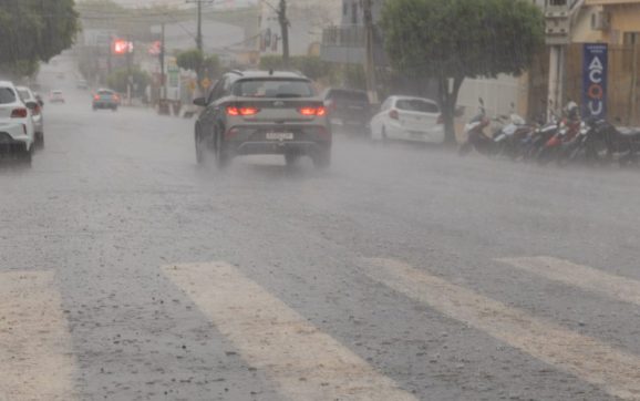 Inmet alerta para tempestade e risco de granizo em Rondonópolis