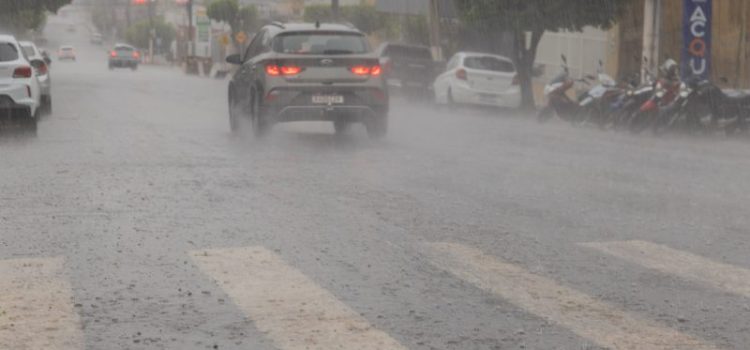 Inmet alerta para tempestade e risco de granizo em Rondonópolis