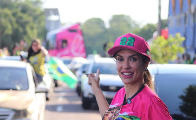 Kalynka Meirelles participa de carreata histórica em Rondonópolis em apoio a Flávio Bolsonaro