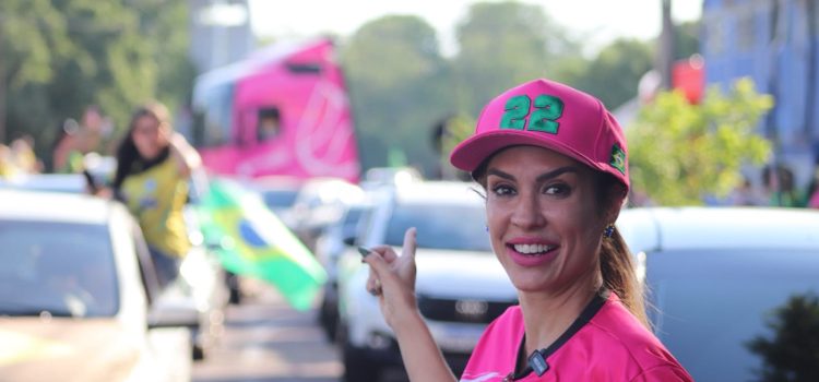 Kalynka Meirelles participa de carreata histórica em Rondonópolis em apoio a Flávio Bolsonaro