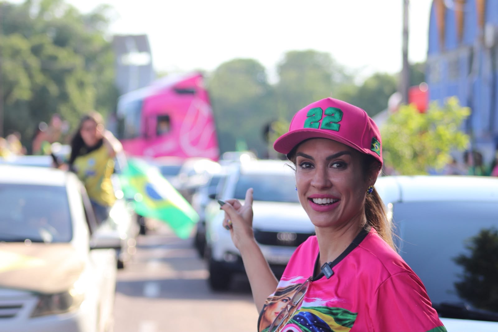 Kalynka Meirelles participa de carreata histórica em Rondonópolis em apoio a Flávio Bolsonaro