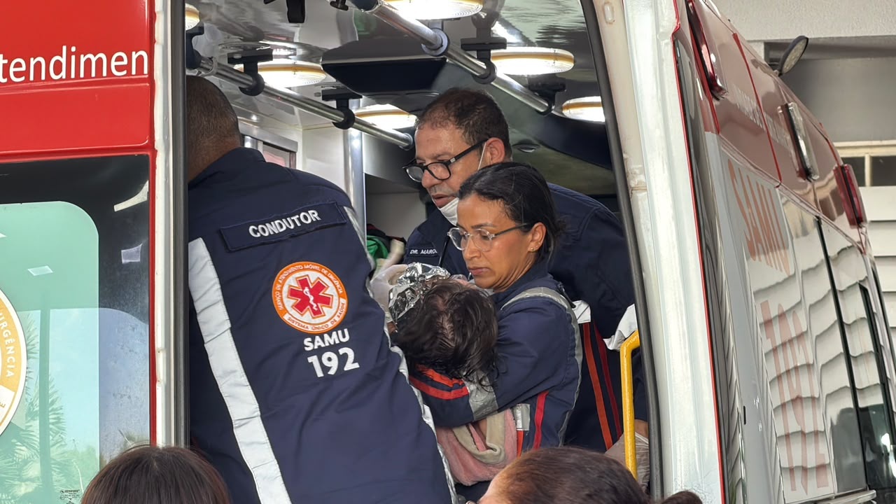 MILAGRE: bebê vai parar no Hospital Regional após cair em piscina e ser resgatado por familiares; vídeo
