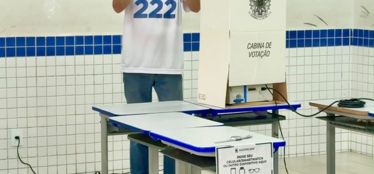 Medeiros vota em Rondonópolis e diz estar otimista com eleição: “É hora de virar a chave”