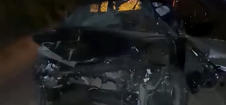 Motorista de Corolla morre após colidir em carreta tombada na BR-163 em Rondonópolis; vídeo