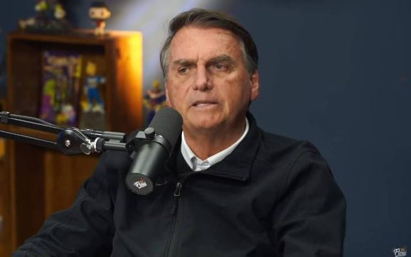 Nunes Marques pede parecer da PGR sobre ação para anular pena de Bolsonaro