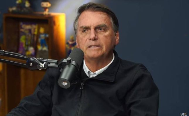 Nunes Marques pede parecer da PGR sobre ação para anular pena de Bolsonaro