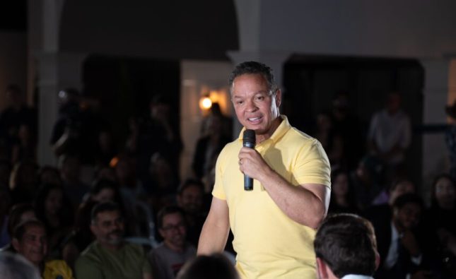 Pendente na época de Zé do Pátio, direito dos servidores será regularizado por Cláudio Ferreira