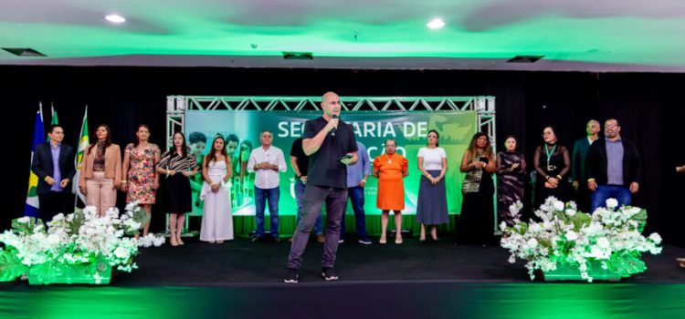 Prefeito anuncia 173 novos diretores e 195 coordenadores para a rede municipal de Cuiabá
