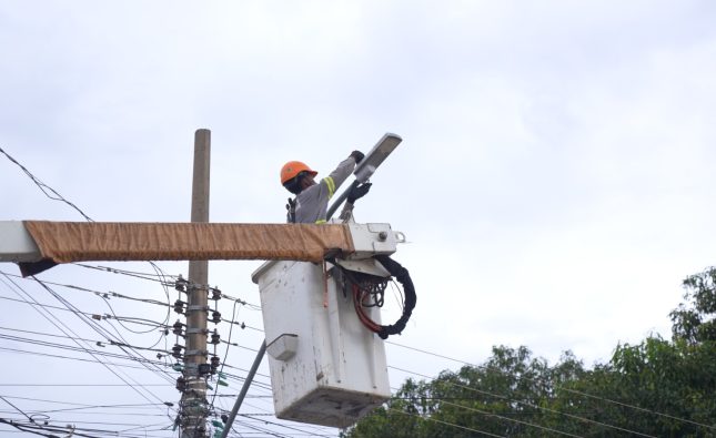 Prefeitura intensifica trabalho de manutenção na iluminação pública nas vias de Rondonópolis
