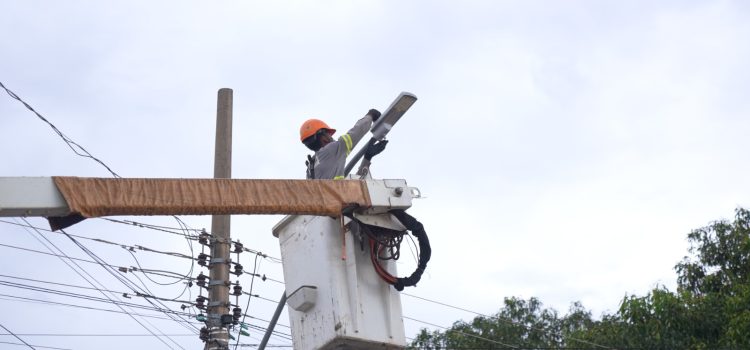 Prefeitura intensifica trabalho de manutenção na iluminação pública nas vias de Rondonópolis