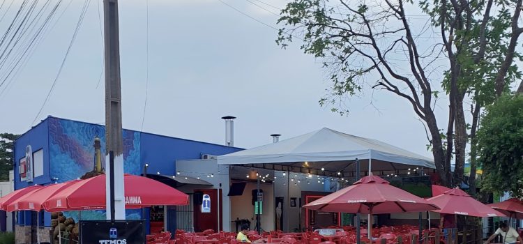 Premiado com o melhor petisco de MT, Farol Bar celebra dois anos em Rondonópolis
