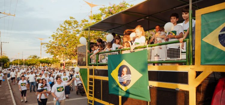 Primeira Caminhada em Favor da Vida mobiliza famílias em Rondonópolis
