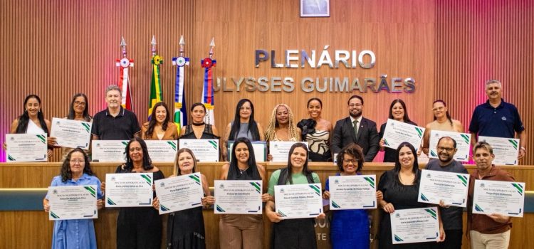 RECONHECIMENTO: Agentes de Combate às Endemias recebem Moções de Congratulação na Câmara Municipal
