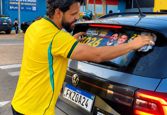 Reta final pega fogo: Vinicius Santana realiza último adesivaço “Fora Lula” neste sábado em Rondonópolis