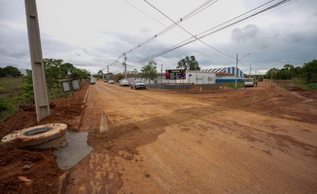 Sanear corrige trecho de obra no acesso ao Melchiades Figueiredo após chuva intensa