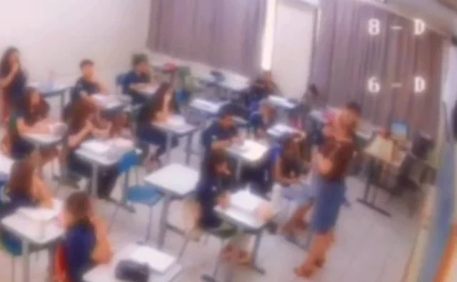 Terrorismo na sala de aula: professora diz que Flávio mataria alunos negros e pardos; assista