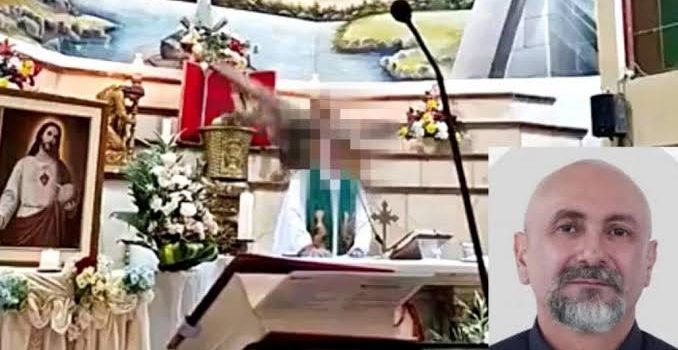 Vídeo forte padre morrendo após cruz cair sobre sua cabeça durante missa