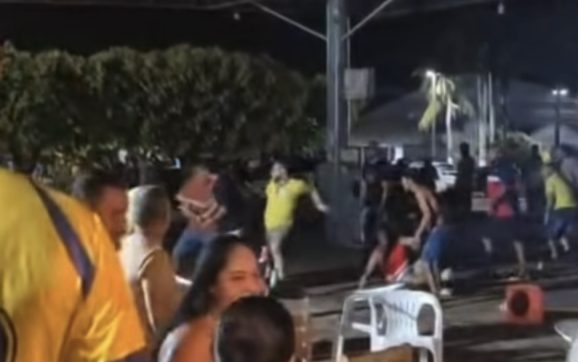 Vídeo mostra briga generalizada e homem sendo morto a tiros em MT; motivação seria política